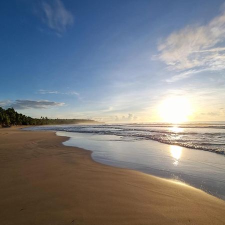 Relax Beach House Tangalle Exterior photo
