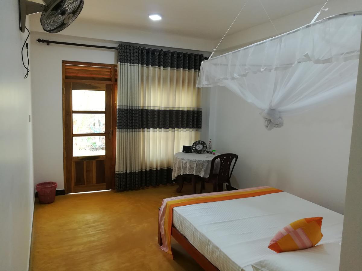 Relax Beach House Tangalle Exterior photo