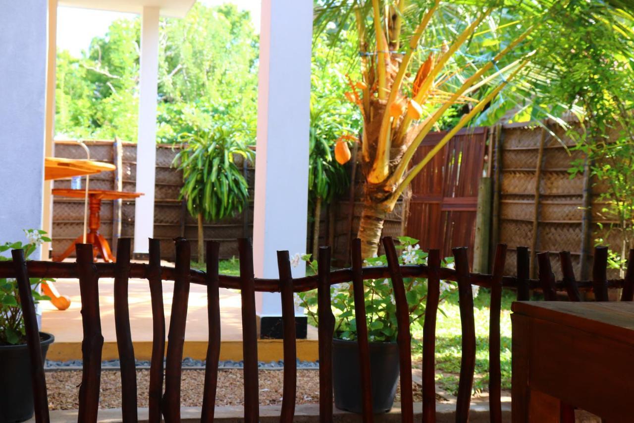 Relax Beach House Tangalle Exterior photo