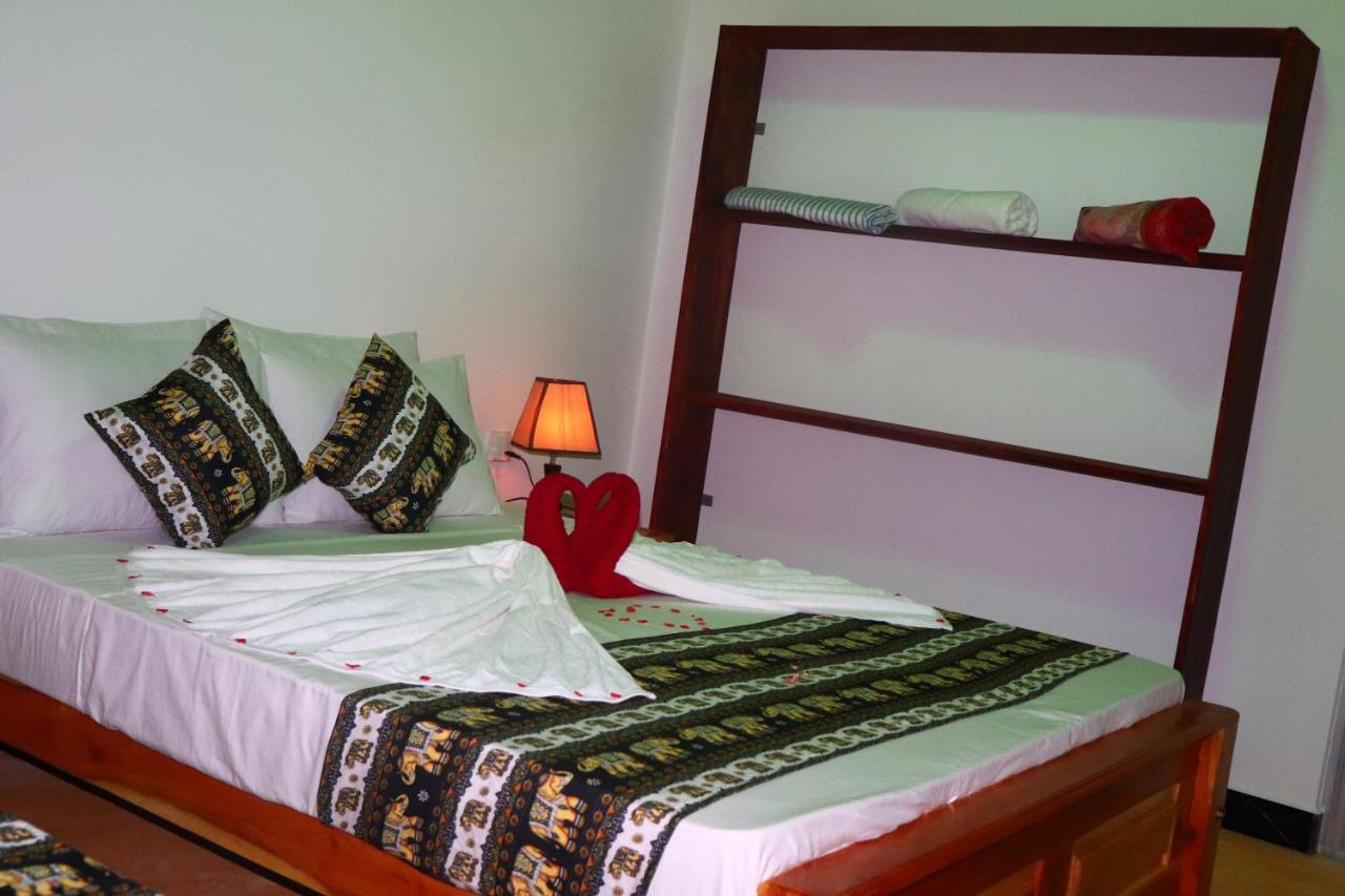 Relax Beach House Tangalle Exterior photo