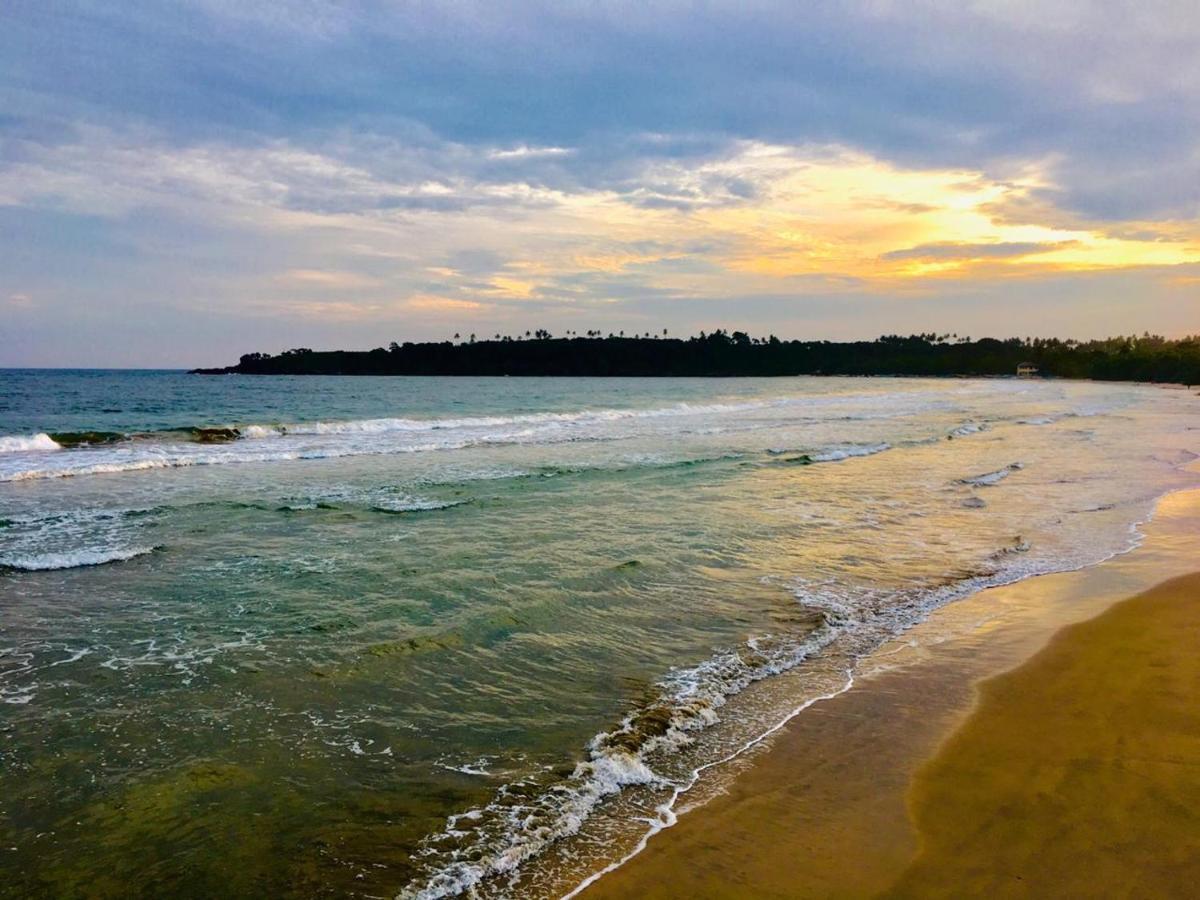Relax Beach House Tangalle Exterior photo