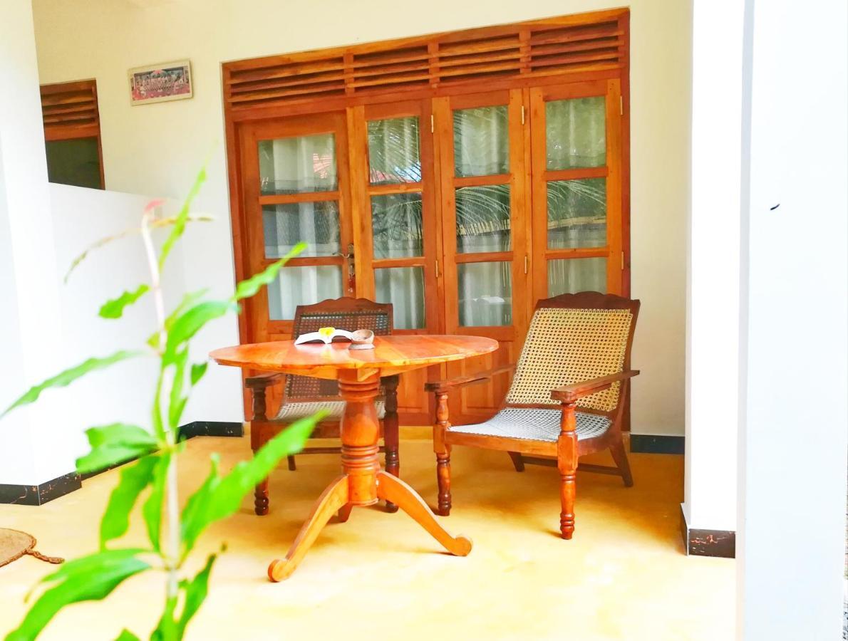Relax Beach House Tangalle Exterior photo